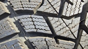 Zimní pneumatika 215/60/16 Dunlop - 4