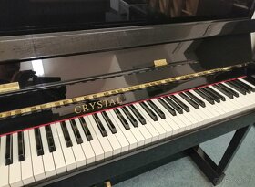 Zánovné pianino značky CRYSTAL  s dopravou zdarma . - 4