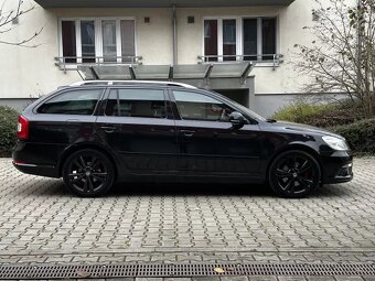 Škoda Octavia RS II 2.0 TDI DSG Facelift Navi Xenony Šíbr - 4