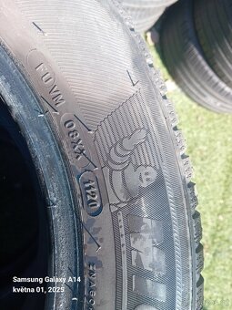 215/55-16 Michelin - 4