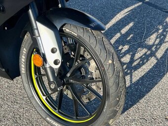 Yamaha YZF-R125 - 4