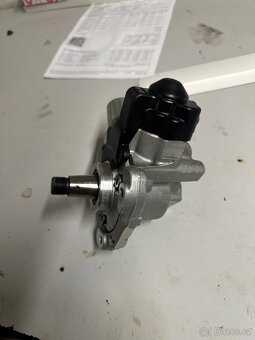 VYSOKOTLAKÉ Čerpadlo VW Škoda 1.6-2.0 d 04B130755K zánovní - 4