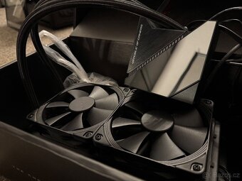 Asus ROG Ryujin 240 vodní chlazení s Noctua RGB - 4