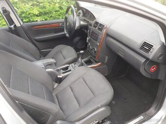 Mercedes A 200 - 4