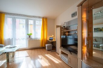 Moderní stylová obývací stěna s podsvícením - 4