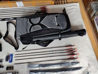 PRODÁM NOVÝ LUK SAMIC SAGE 62,40 LBS S VYBAVENÍM - 4