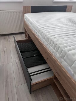 Postel 140x200 včetně roštu a matrace - 4