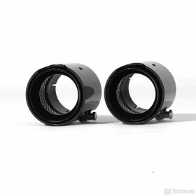 Koncovky výfuků single pro BMW s emblémem - CARBON - 4