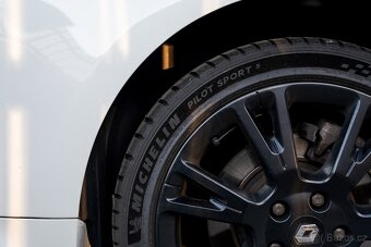 Clio III RS (Phase 2) Recaro - 4