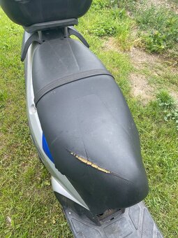 Skútr Piaggio 50 - 4