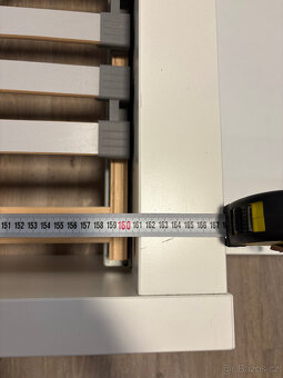Bílá dvojpostel postel IKEA 200x160cm + 2 šuplíky + 2 rošty - 4