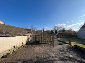 Rodinný dům 3+1 + 2garáž na pozemku 803 m2, Nové Strašecí - 4