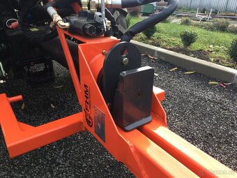 Štípačka za traktor WX 310 - 4