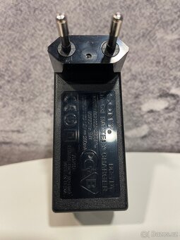 Nabíječka Sony BC-7DY na gumstick žvýkačkové baterie - 4
