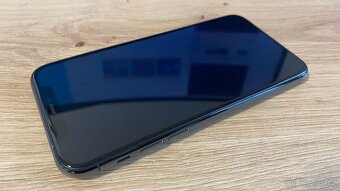 Apple iPhone 11 Pro 64GB, příslušenství, 3990Kč - 4