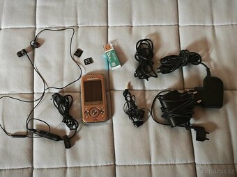 Sony Ericsson W395 - 4