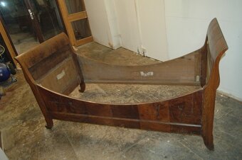 Postel Biedermeier ořech - 4