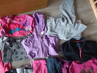 Balík oblečení velikost 110 - 4