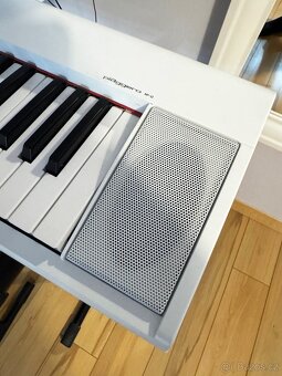 Yamaha piano Piaggero NP-12 White SET TOP STAV - 4