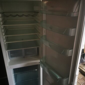 Střední lednička s mrazákem dole - Elektrolux - 4