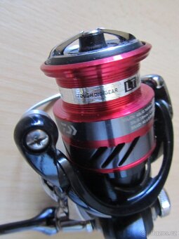 Naviják Daiwa Ninja LT 2000 Nový-Levně - 4