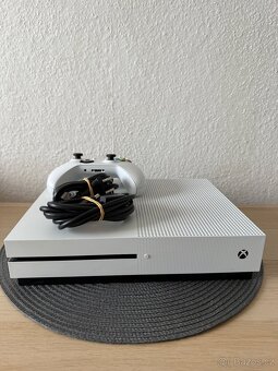 XBOX ONE S 1TB TOP STAV - 4