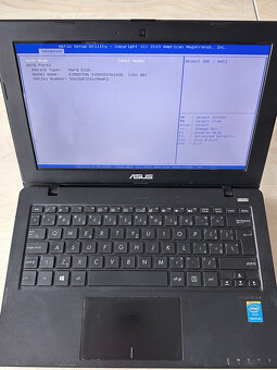 Asus X200M 11,6" Netbook - 4