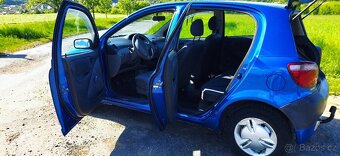 TOYOTA YARIS 1,0 VVT-i - 4