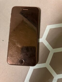 iPhone SE 64GB - 4