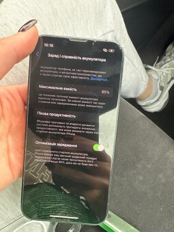 iPhone 13 - 4