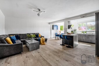Prodej dvougeneračního domu 4+kk, 2+kk, zahrada 1.500 m2 , M - 4