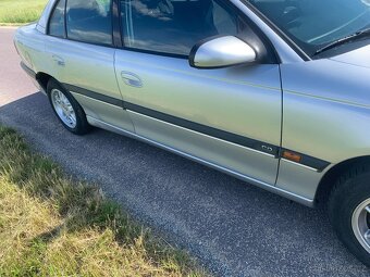 Opel OMEGA 1998 115tkm 2.0 benzín, manuál - 4