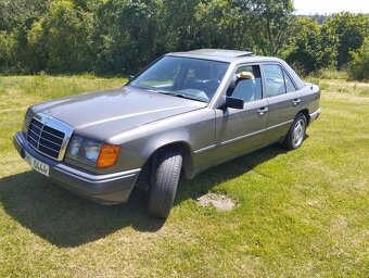 Mercedes 124 200E - 4