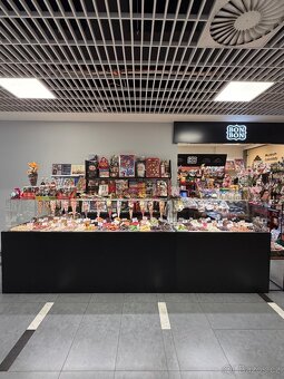 Obchod s pralinkami a sušeným ovocem v OC DBK – Praha 4 - 4