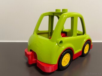 Lego Duplo závodní auto - 4