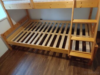 Dvoupatrová dřevěná postel - 4