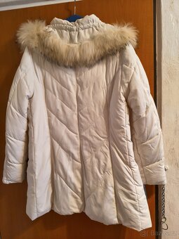 Nová bílá dámská bunda s límcem zdobeným kožešinou - 4