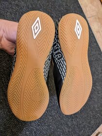 Kopačky Umbro vel. 34 - 4