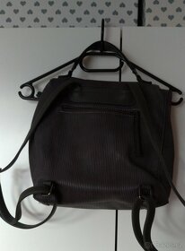 Dámská elegantní taška - batůžek - 4