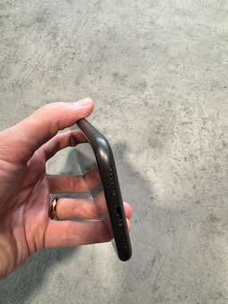 iPhone 11 64GB Černý - 4