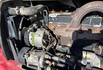 Rypadlo Takeuchi TB175 - 4