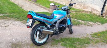 Suzuki GS 500e - 4