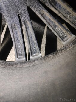 4ks alu disky orig. Škoda 5x112 R19 pneu 235/40 R19 6mm - 4