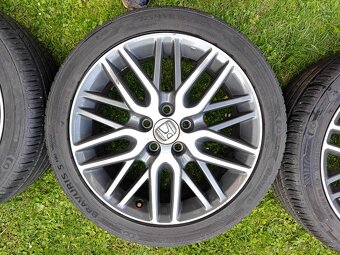 ALU HONDA OEM r18 - 5x114,3 - 225/45 Barum - 4