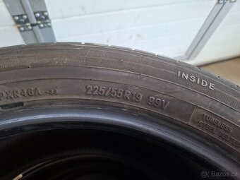 Prodám letní pneu 225/55 r19 TOYO PROXES R46 - 4