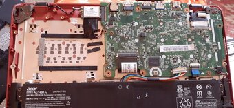 Acer Aspire ES1-11, W10, eMMC 32GB, RAM 2GB - 4