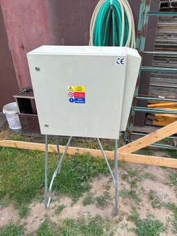 Velký stavební elektrický rozvaděč - 4