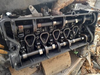 Mercedes Benz W123 280E V6 - motor - 4