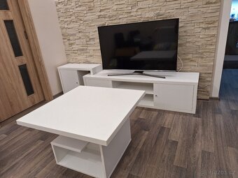 Nábytek do obývacího pokoje včetně TV - 4