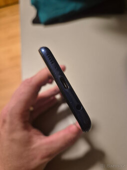 Samsung Galaxy A20e Dual SIM - 4